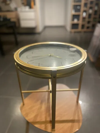 Table d'appoint design horloge 42X40CM doree