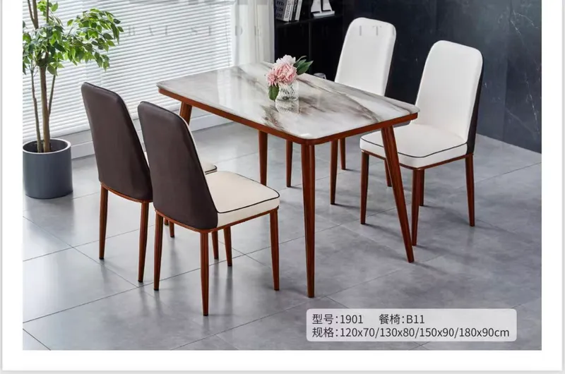 Table basse avec 4 chaises – ensemble repas coloris beige
