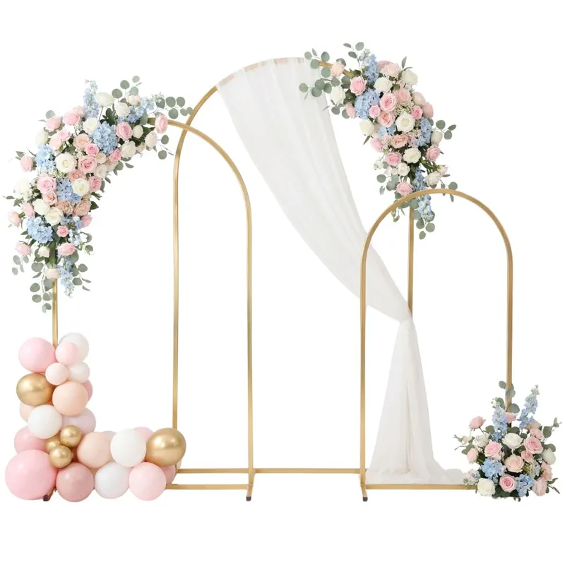 Arches de mariage en métal doré