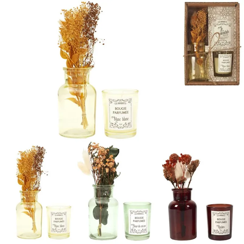Bougie parfumee et fleurs sechees