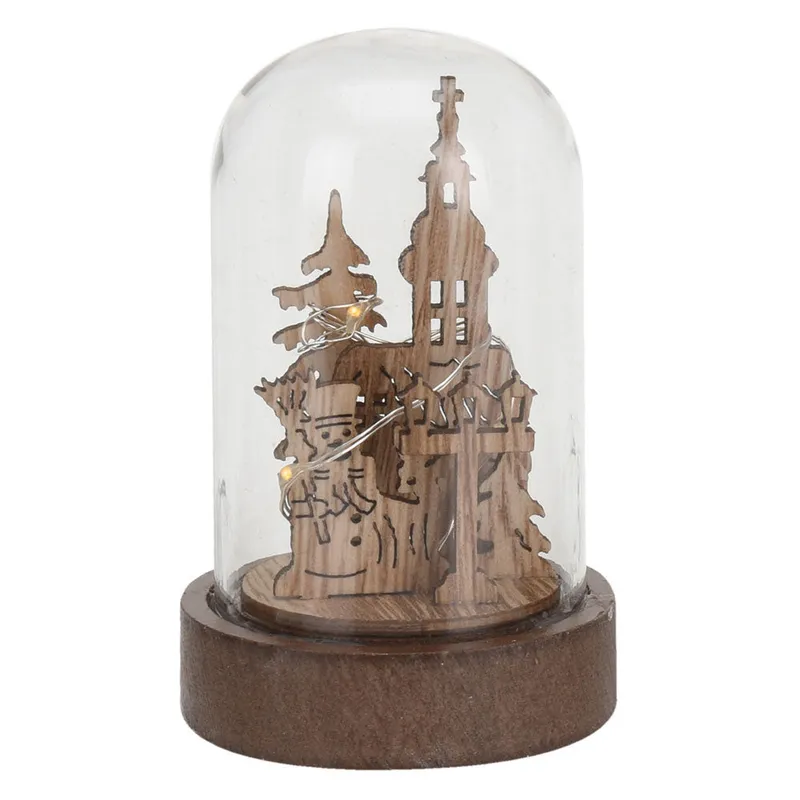 Scénette décorative en bois sous cloche