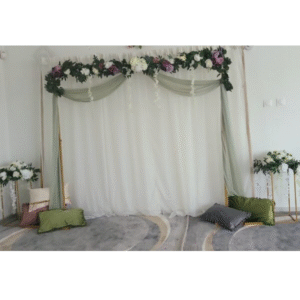 Arche de mariage décorée 2x2m avec arche 3x3m voilée