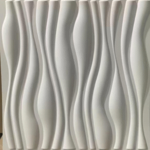 Plaques murales 3D PVC / D088 Vendu en lot de 4 plaques PVC de 50 x 50 cm Les plaques murales 3D en PVC combinent esthétique, fonctionnalité et simplicité d'installation, ce qui en fait un choix pratique pour de nombreux espaces ! Fabriqué à partir de matériau polystyrène (un thermoplastique transparent, blanc expansé, amorphe et semi-cristallin) **Grâce à la technologie moderne de pressage du polystyrène, vous pouvez décorer la pièce avec un effet 3D unique. C'est une excellente décoration pour les clients qui souhaitent réaménager leur propre salle de jeux, leur mur de télévision ou même le plafond de leur chambre. C'est une déco design universelle pour la maison ! Les panneaux 3D peuvent être peints avec des peintures acryliques et au latex. (couleurs naturelles - sans solvant - sans solvant - sans diluant) Un panneau mural a les dimensions de 50x50cm, ce qui correspond à 0,25 mètre carré. 4 pièces = 1 mètre carré ! (différence de 1 à 2 mm possible - le matériau est donc très flexible !)