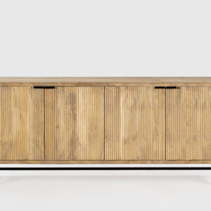 Buffet Bas 4 Portes en Bois de Manguier / 16579 En BOIS DE MANGUIER MASSIF et piétement en métal. Dimensions : 190x40x85cm LES + PRODUITS : Le charme du bois massif Bois traité et tropicalisé Ligne épurée Qualité de fabrication