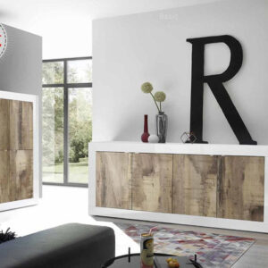 BUFFET 4 PORTES AVEC MIROIR (COLLECTION MADDI BLANC/PERO) / 17376-17747 Structure en panneau de particules mélaminé coloris blanc / pero verni polyester finition brillante. Dimensions : 207x43xH86cm LES + PRODUITS : Design moderne Qualité de fabrication italienne L'élégance mais également l'originalité s'invitent dans votre intérieur. Avec les meubles de la collection Maddi votre décoration ne laissera personne indifférent. Le design ultra moderne du buffet Maddi saura se faire sa place dans votre intérieur tout en étant très pratique grâce à ses multiples rangements.