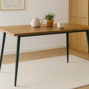 Table à manger Elche / LY-N1290T Structure en panneau de particules et MDF coloris chêne, piétement en métal noir. Dimensions : 180x90xH75cm