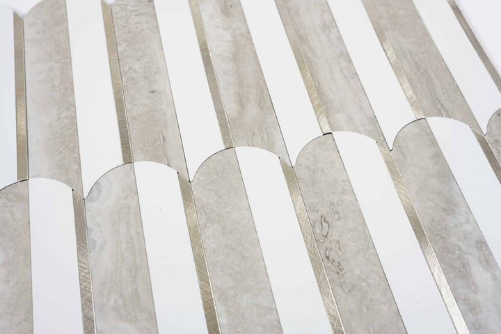 Mosaïque adhésive / MOS-JS-009-2 Dimension pour 1 feuille: 274*304'3 mm Apportez une touche moderne à vos murs avec ces carreaux autocollants au design 3D élégant. Effet pierre réaliste Design en forme irrégulière avec texture brillante effet marbre Apporte un look raffiné aux cuisines et salles de bains Facile à installer Dos autocollant : se pose directement sur les surfaces lisses et sèches Aucune colle ni outil nécessaire Polyvalent Parfait pour crédence de cuisine, murs de douche, plans de travail Convient également à la décoration de meubles Résistant et facile à nettoyer Matériaux durables, imperméables et anti-moisissure Se nettoie facilement avec un chiffon humide – Image 4