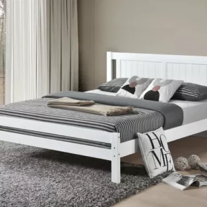 Lit 140x190cm en Bois d'Hévéa Blanc / Lyra Structure du lit en BOIS D'HÉVÉA coloris blanc, lit vendu AVEC SOMMIER, SANS MATELAS. Dimensions : 149x197xH90cm