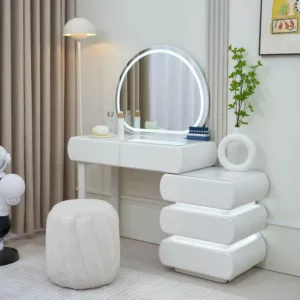 Coiffeuse LED avec Fauteuil / 2202 Magnifique coiffeuse , vendu avec pouf Miroir de maquillage à écran tactile LED : surface miroir haute définition, image claire sans déformation. Livré avec une lumière qui est naturelle et ne blesse pas les yeux, touche intelligente