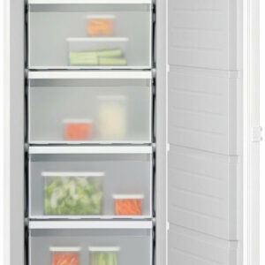 Congélateur 1 porte encastrable ELECTROLUX / EUN7NE18S Congélateur armoire intégrable Niche d'encastrement 178 cm No Frost Volume 212 litres FastFreeze Autonomie de conservation 10 heures Pouvoir de congélation 16.5 kg/24h Porte réversible Porte à glissières Commande électronique tactile Offrez à votre cuisine un allié performant avec le congélateur encastrable EUN7NE18S d'Electrolux. Conçu pour s'intégrer parfaitement dans votre mobilier, il combine technologie avancée, capacité généreuse et entretien simplifié. Grâce à son système NoFrost, fini la corvée de dégivrage ! Cet électroménager prévient la formation de givre et garantit un refroidissement optimal, préservant ainsi la qualité de vos aliments plus longtemps. Avec une capacité nette de 212 litres, il offre un espace de stockage généreux et bien organisé. Ses six tiroirs transparents permettent une visibilité parfaite de vos provisions, facilitant l'accès à vos aliments sans avoir à tout déplacer. Pour une conservation optimale, la fonction FastFreeze abaisse rapidement la température, idéal pour congeler de grandes quantités de nourriture tout en préservant leurs vitamines et textures d'origine. Son panneau de commande tactile électronique vous permet d'ajuster la température et d'activer différentes fonctions en toute simplicité. En cas de coupure de courant, ce congélateur maintient vos aliments congelés pendant 10 heures, vous assurant une tranquillité d'esprit au quotidien.